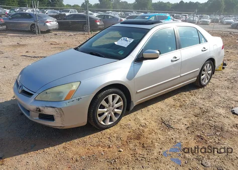 2006 Honda Accord 3.0 Ex z USA, uszkodzony, nr VIN 1HGCM66886A021555
